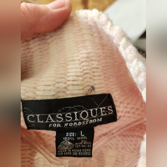 Classiques Size Large White and Pink and White Floral Rose Long Vintage Sweater - Picture 7 of 10